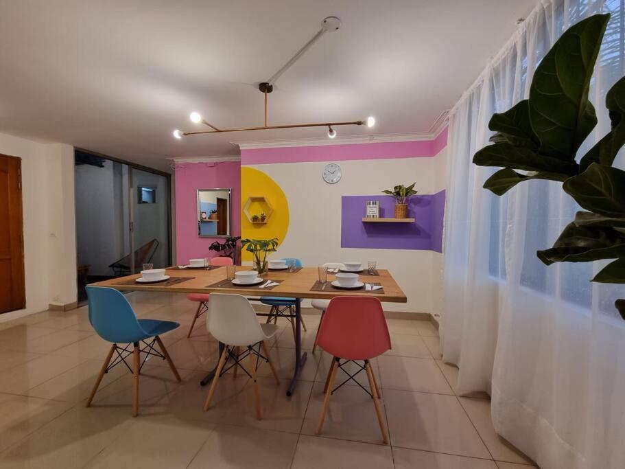 메딜린 El Jardin De Manila 아파트 외부 사진